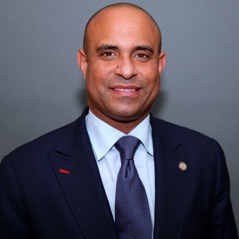 Laurent Lamothe contre-attaque pour sauver son honneur