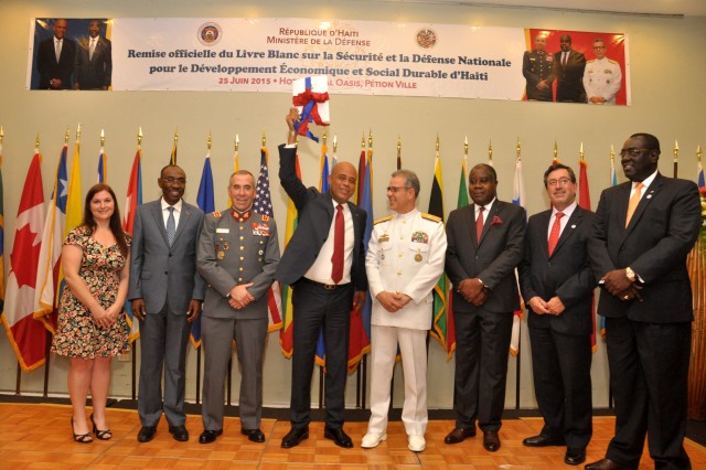 Haïti se dote de son Livre blanc sur la Sécurité et la Défense nationale