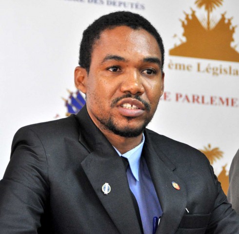  La commission Education exige l’audit du PSUGO et de la gestion de Nesmy Manigat 