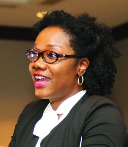Mica Pierre Bruno, honorée lors du sixième Sommet de la finance et de la technologie