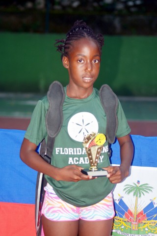 Richardlyne François, la nouvelle star du tennis haïtien