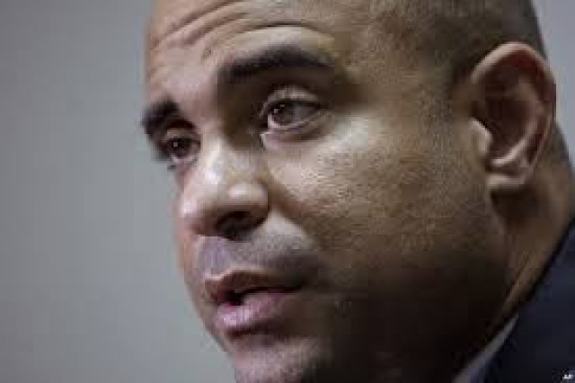 Laurent Lamothe crie au scandale et dénonce un complot 