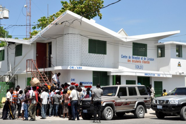 Votre passeport prêt en 5 jours, promet le président Moïse