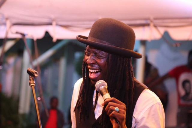 Faada Freddy enflamme l’Institut français en Haïti