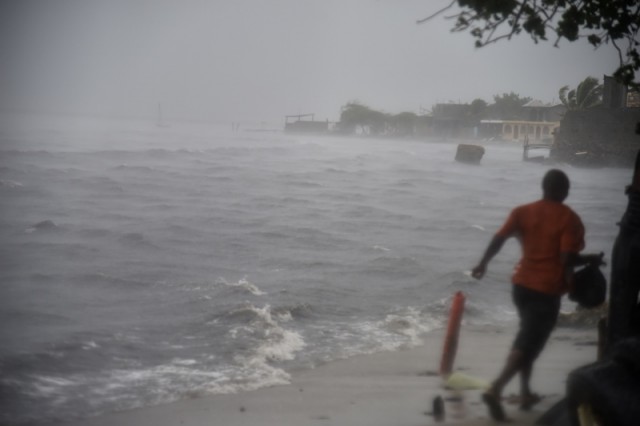Ouragan Irma: des inondations et premiers blessés en Haïti