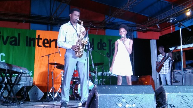 Au Festival international de jazz, la jeune artiste Jenny Joissaint extériorise ses talents à Jacmel