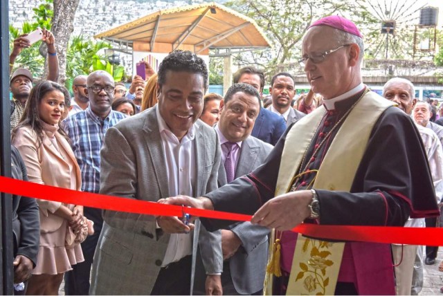 Jerry Tardieu offre à Pétion-Ville une bibliothèque