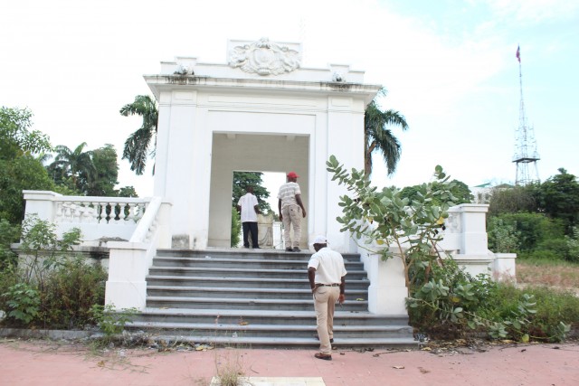 L'autel de la patrie où reposent les restes de Dessalines à l’abandon