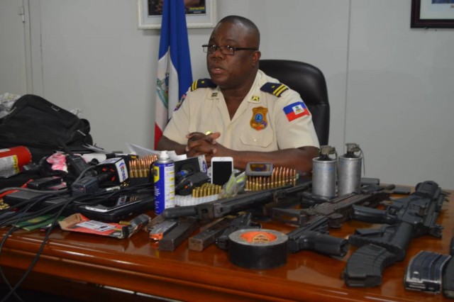 Un fusil d’assaut Galil doté au palais national retrouvé en possession d’un gang indexé dans le massacre de La Saline…