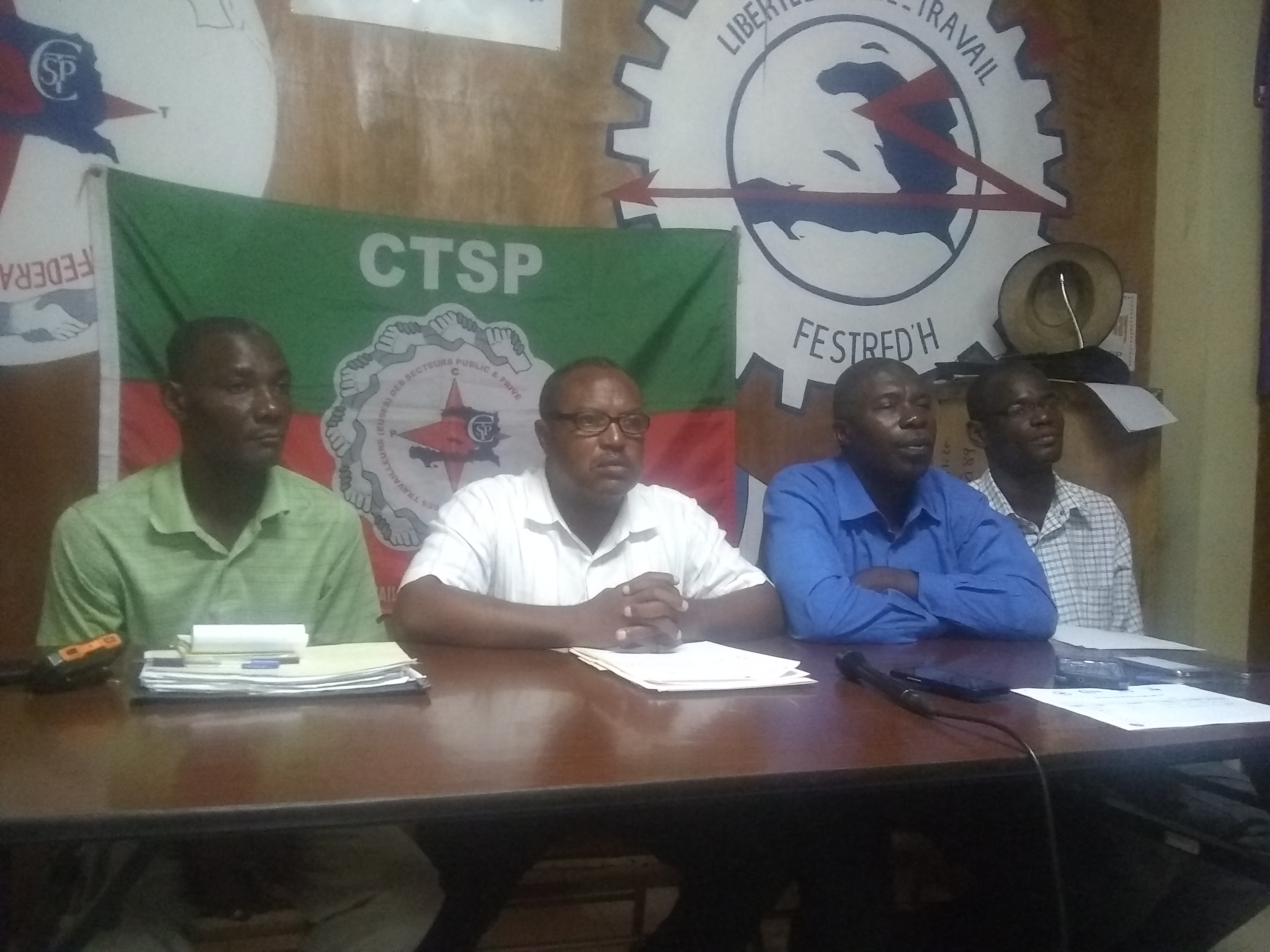Les syndicalistes réclament la réintégration des ouvriers révoqués à la CODEVI