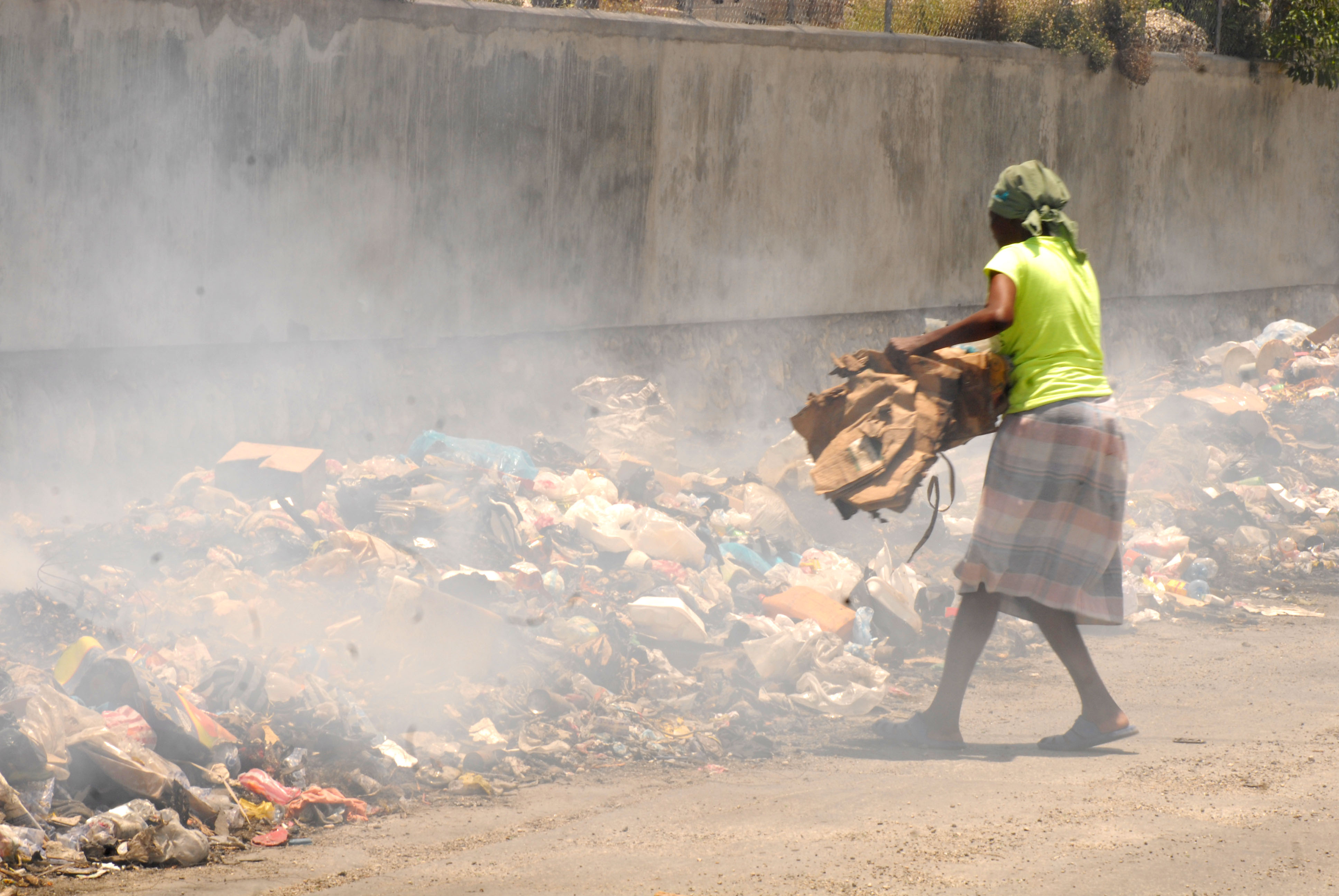 En panne de carburant, la mairie de Port-au-Prince annonce qu’elle ne pourra plus ramasser les ordures dans les prochains jours…