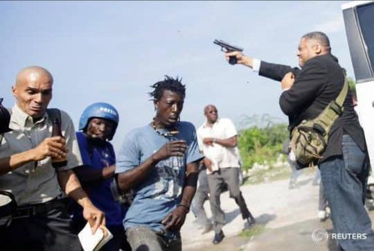 Des blessés par balle, dont le journaliste Dieu-Nalio Chéry, au cours d’une fusillade en marge de la séance au Sénat