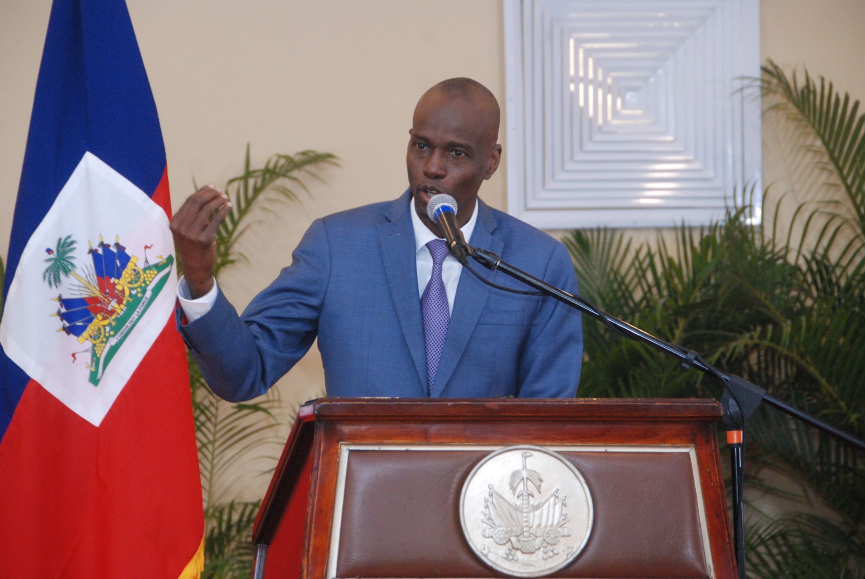 Jovenel Moïse constate la caducité du Parlement et dispose seul de son budget