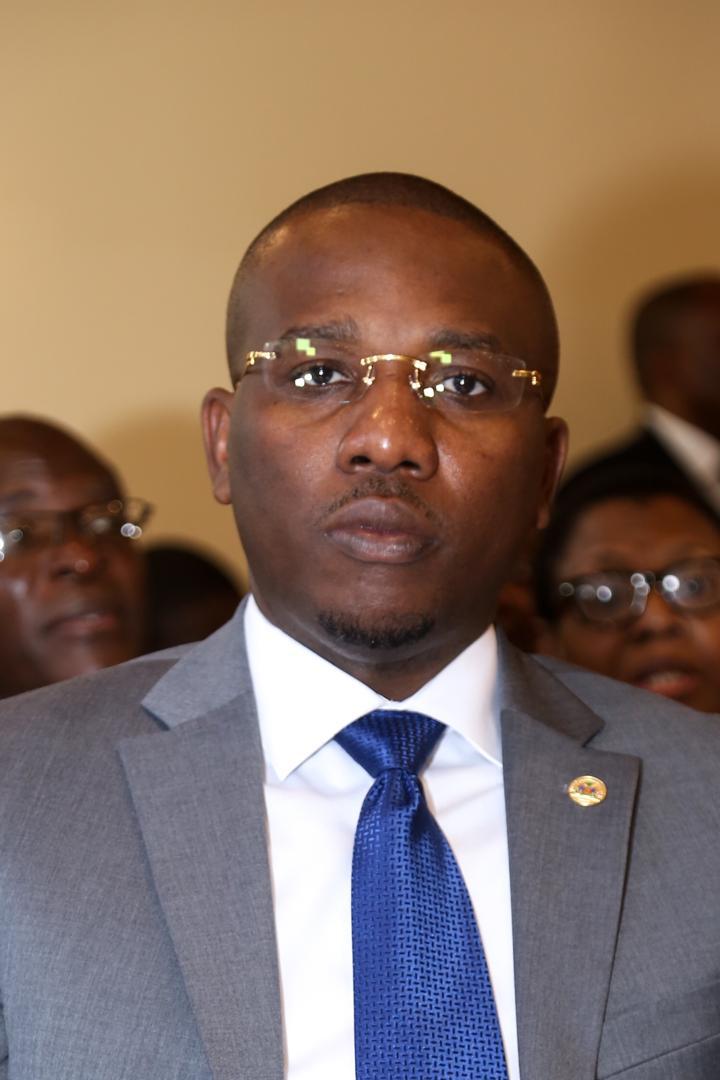 Affaires étrangères-installation : le Dr Claude Joseph remplace Bocchit Edmond