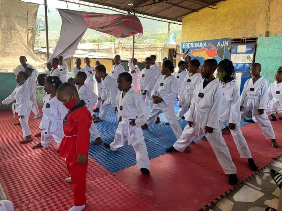 Vers la continuation du programme social et scolaire du taekwondo 