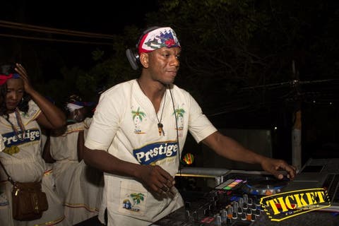 DJ Cash Cash nan kanaval vle pa vle