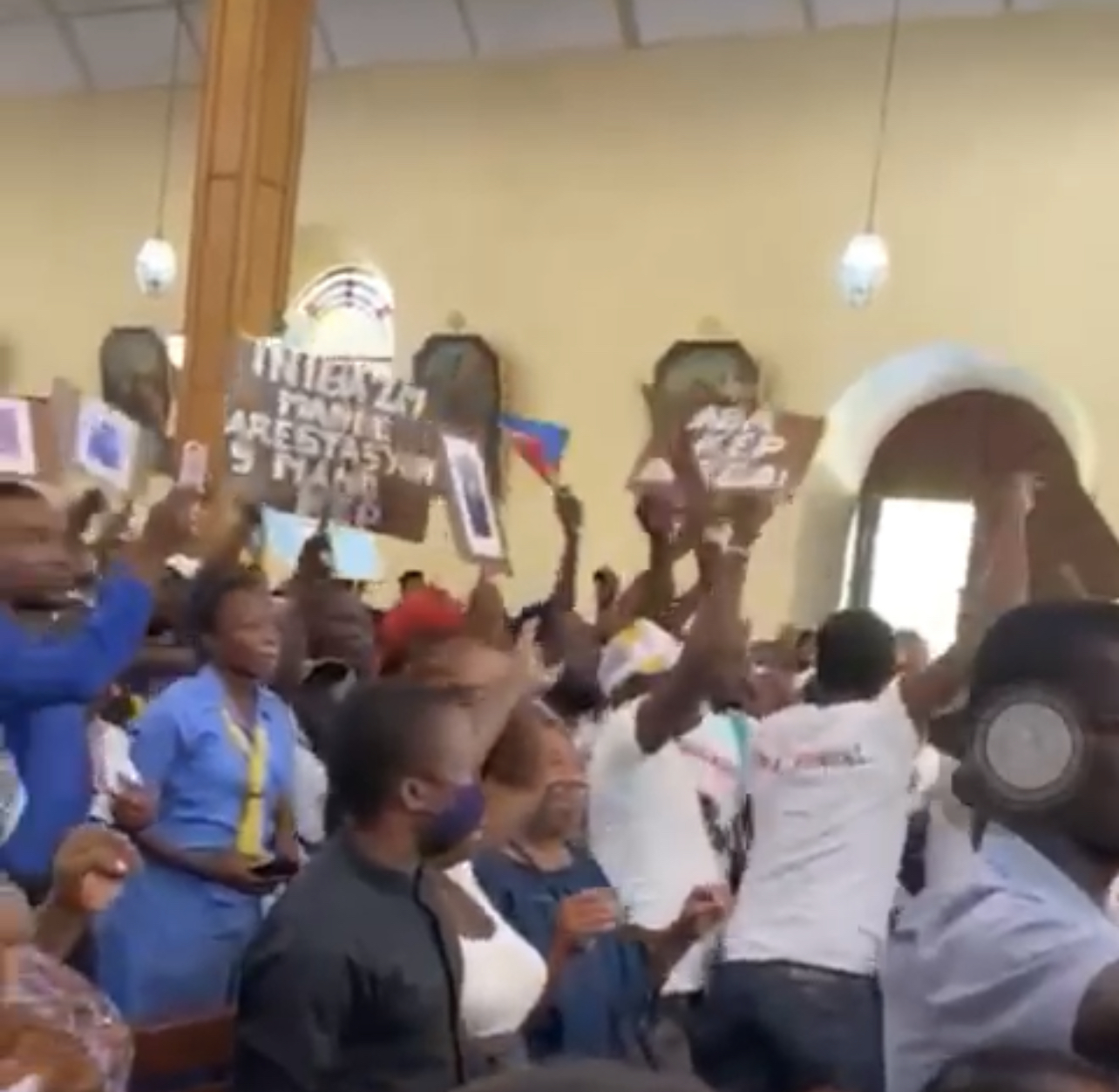 Grève, messe et manifestations pour protester contre l’insécurité