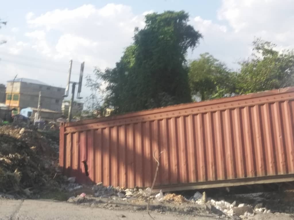 Les conteneurs anti-kidnapping de Claude Joseph jetés dans les ravins