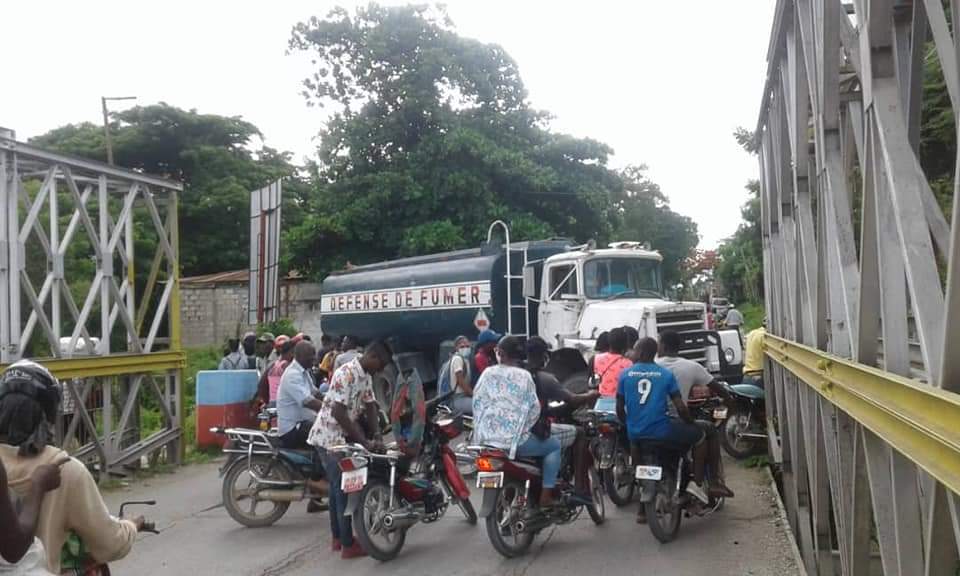 Les États-Unis vont appuyer la PNH pour permettre la distribution de carburant