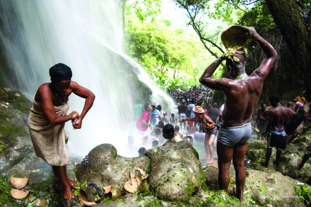 Saut-d’Eau, chute mythique et haut lieu de pèlerinage