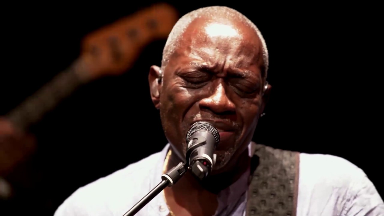 Covid-19 : l'état de Jacob Desvarieux jugé stable par les médecins