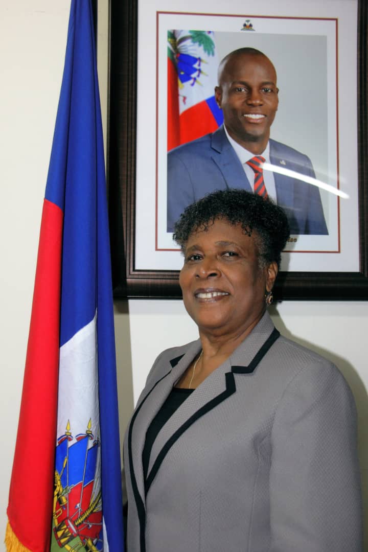 Marie Lucie Joseph, à la tête du ministère de l'Éducation nationale, remplace Pierre Josué Agénor Cadet