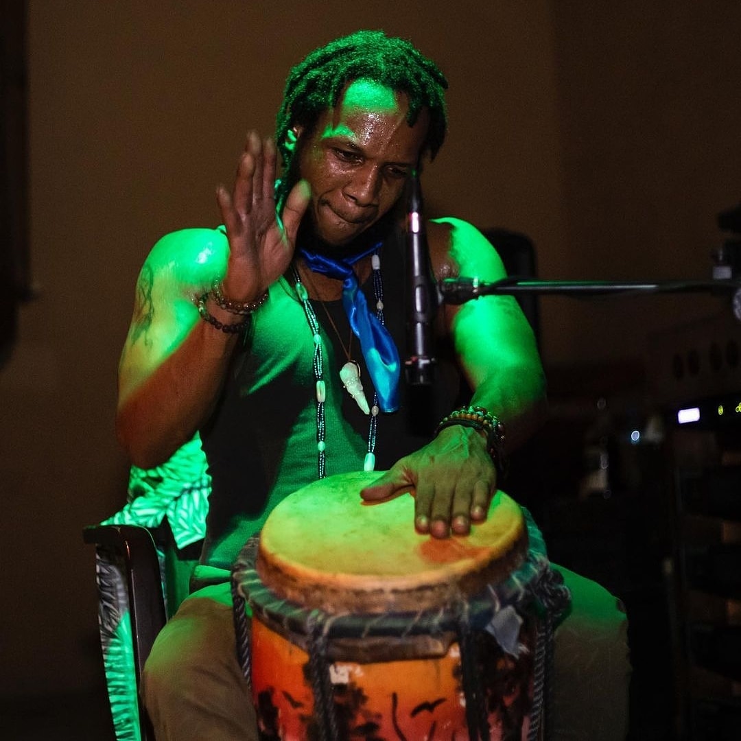 Youry Vixamar et sa « Dekolonizasyon »