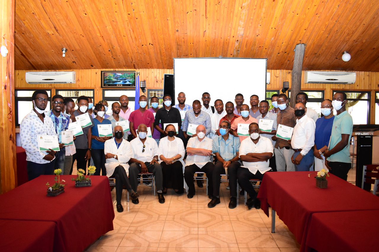 Séisme : des médecins bénévoles honorés à l'HUEH