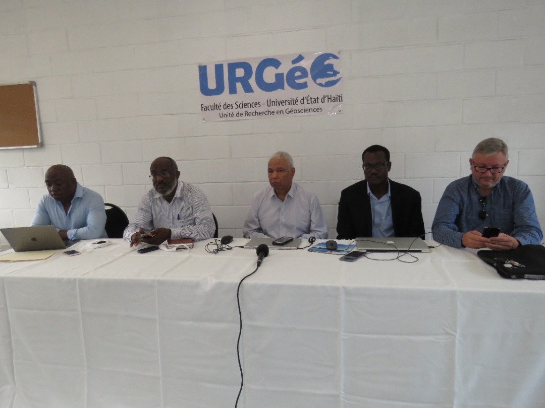 «  En Haïti la menace sismique est permanente »,  avertit le géologue  Éric Calais