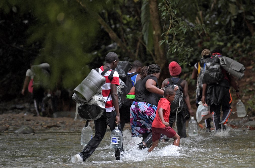 Le périple vers les États-Unis continue, l’ONU condamne l'expulsion collective des migrants et réfugiés haïtiens