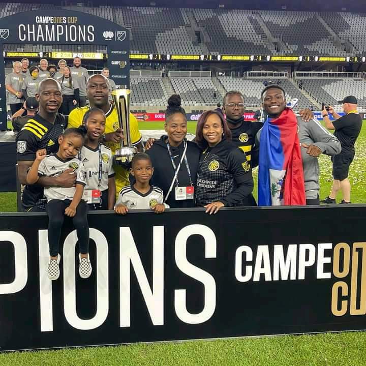 Derrick Étienne Jr et Columbus Crew gagnent la Campeones Cup 2021  