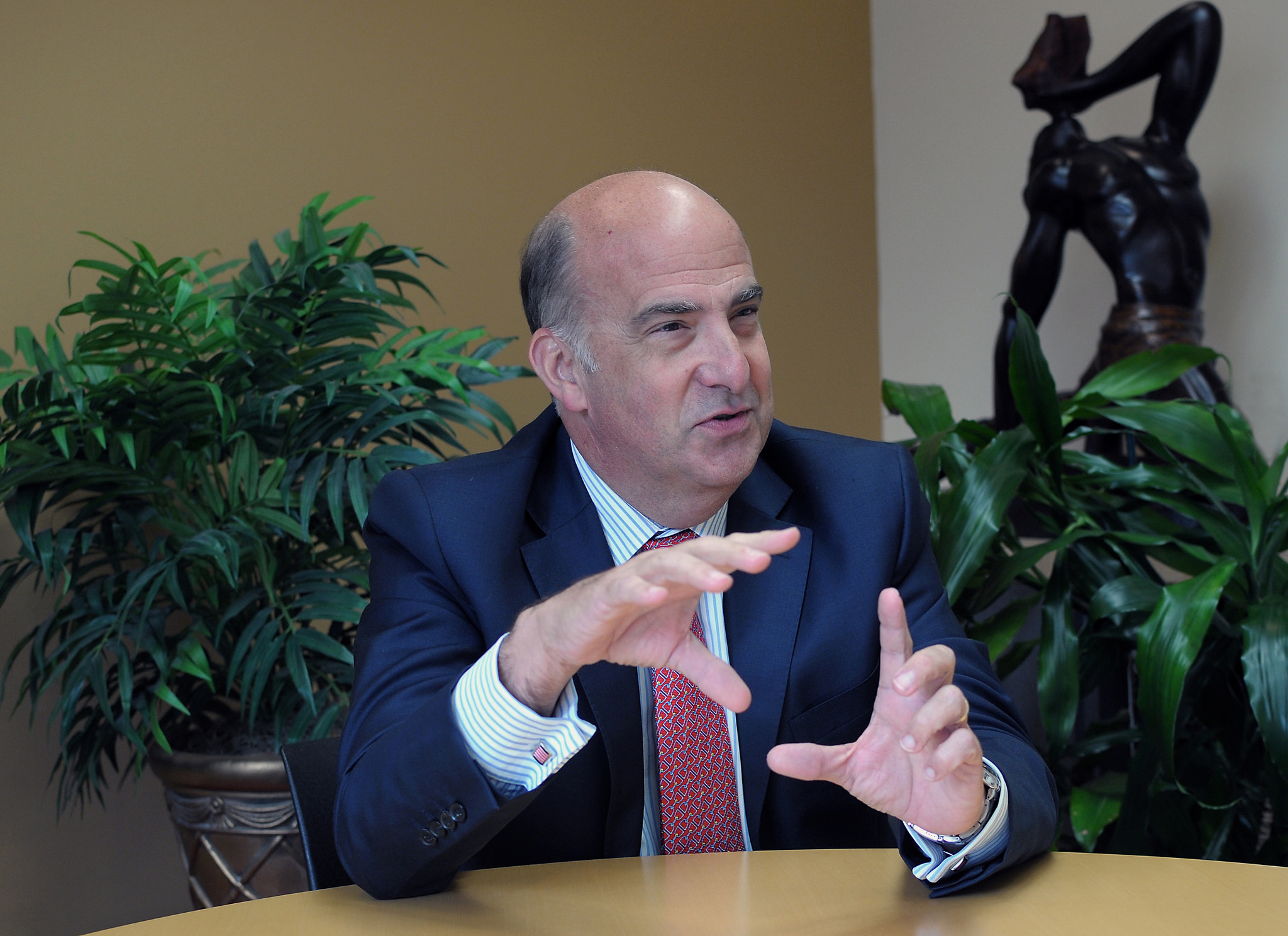 Kenneth H. Merten : Haïti peut acheter lui-même des armes et des munitions