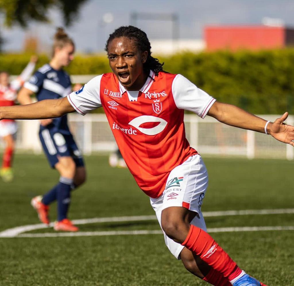 Corventina en feu, le Stade de Reims surclasse Bordeaux