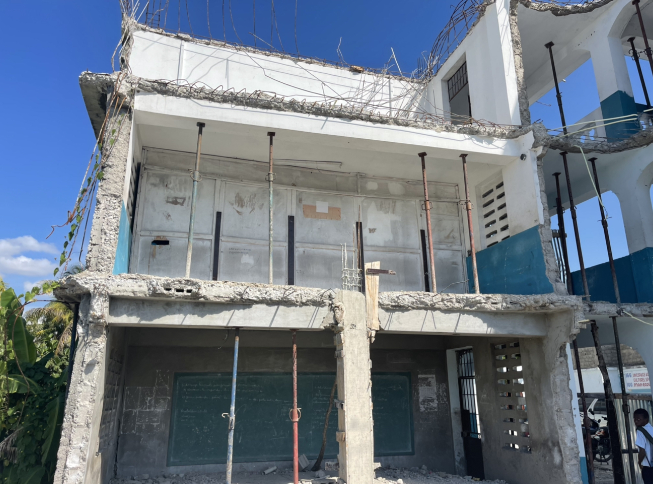 Séisme : l’institution Ghislain Gouraige rouvre ses portes mais attend encore de l’aide