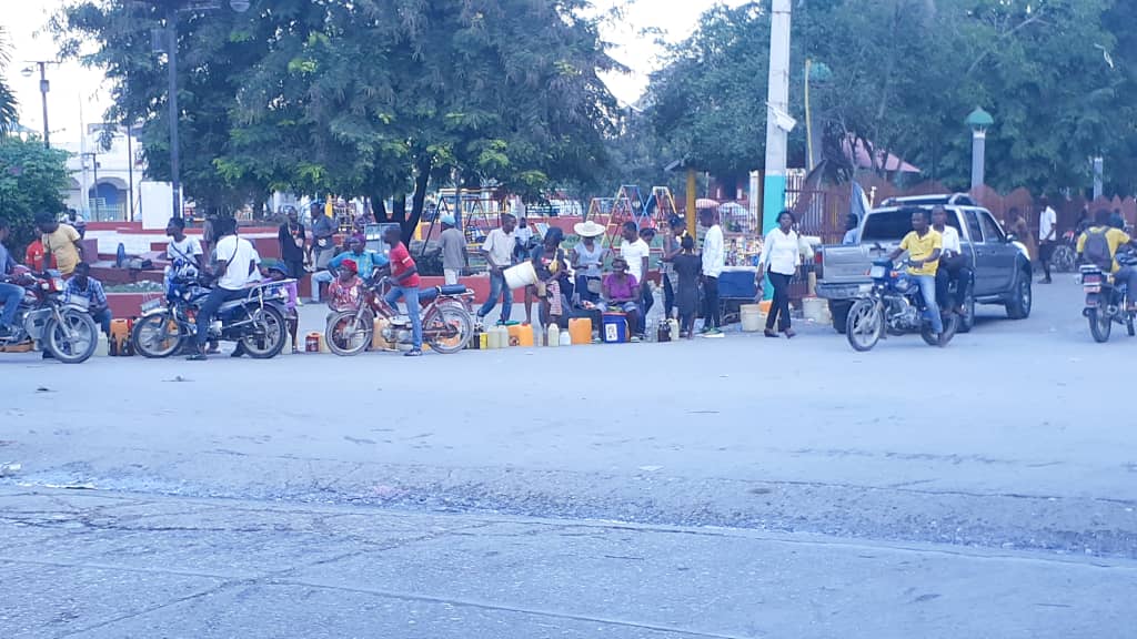 Essence: la vente en détail, la nouvelle norme à Jérémie