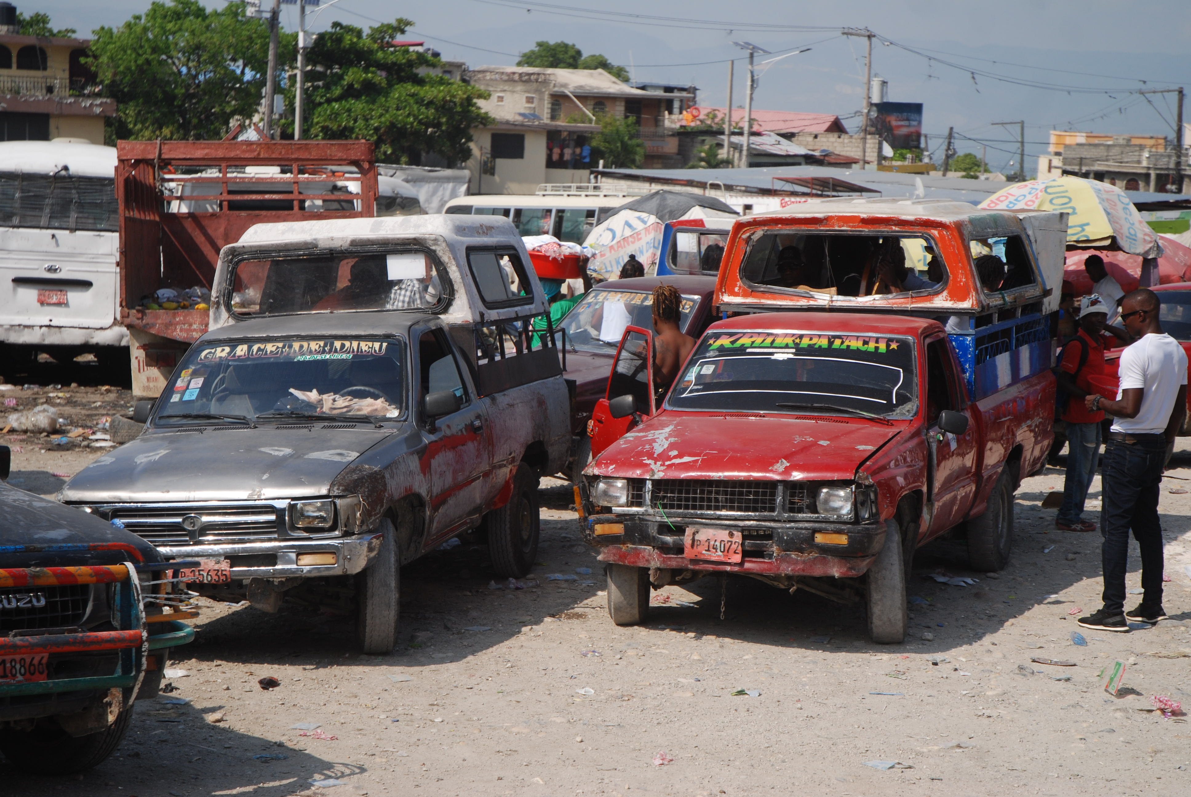 La rareté du carburant fait grimper les prix du transport en commun