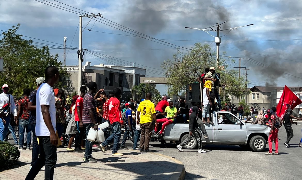 Manifestation pour l'augmentation du salaire minimum : un journaliste tué, trois autres blessés par balle, la PNH enquête