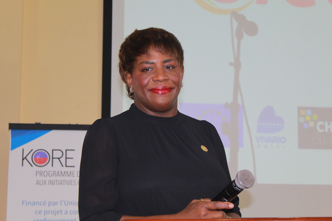 Le prix Carbet des lycéens décerné à Emmelie Prophète pour « Les villages de Dieu »