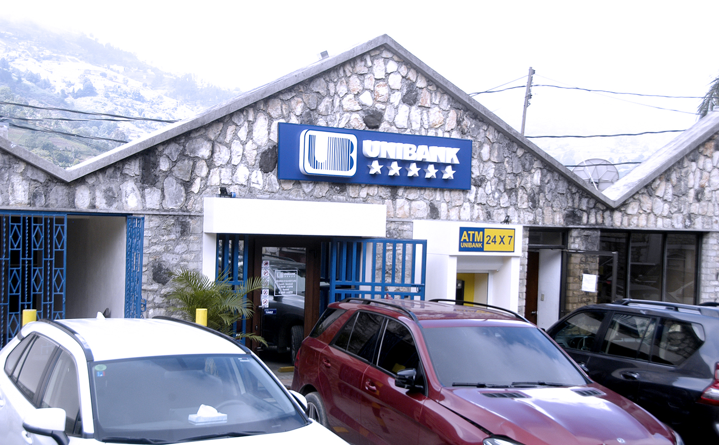 Inauguration d'une succursale de la Unibank à Fermathe 62
