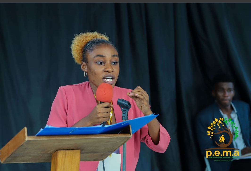 Bianka Stacy Jules championne du concours d'éloquence de Carrefour-Feuilles