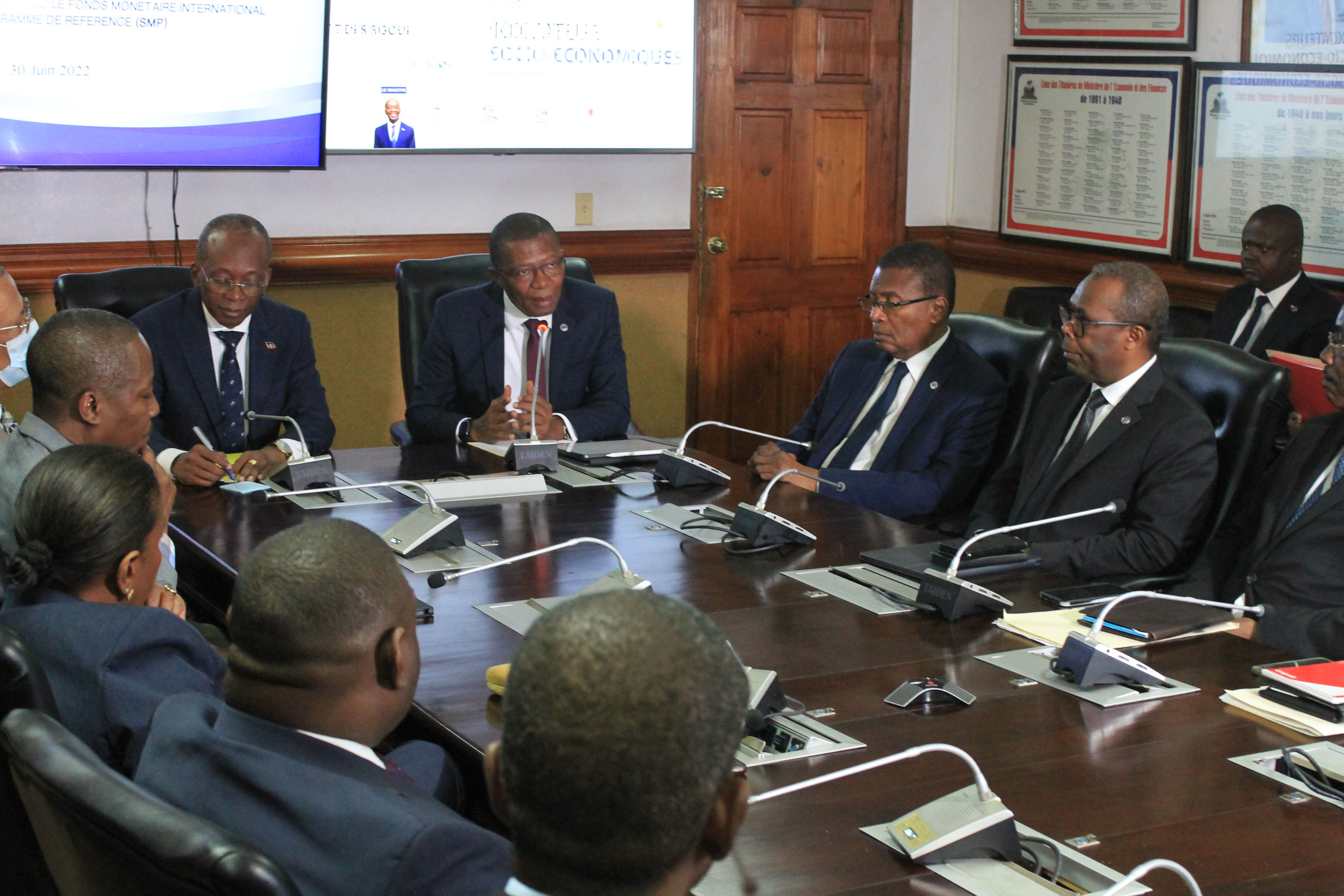 Signature d’un SMP pour la stabilité macroéconomique et la croissance