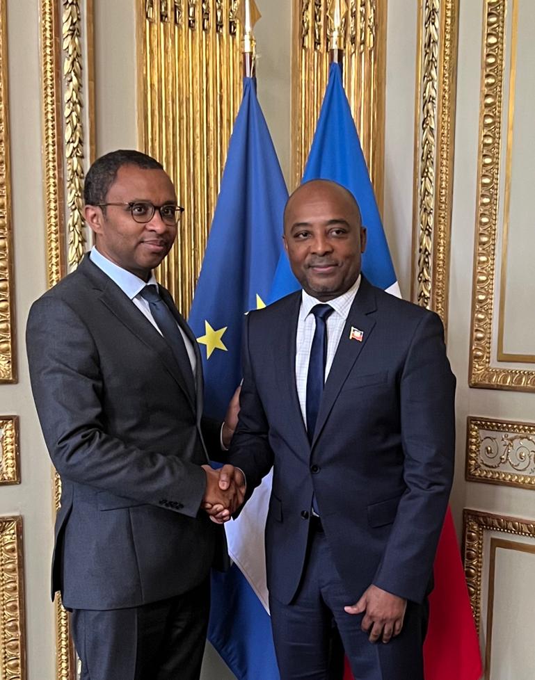 Nesmy Manigat rencontre son homologue français Pap Ndiaye au terme de son séjour à Paris