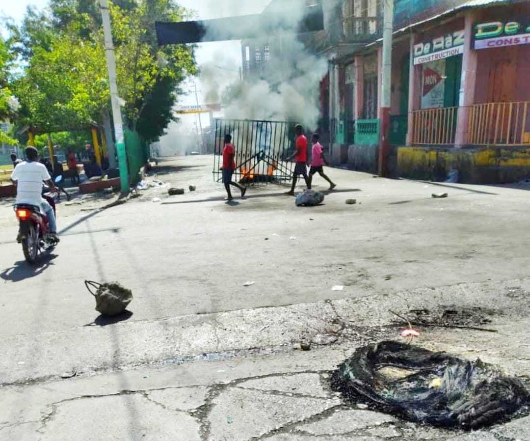 Jérémie: des blessés par balle, des magasins pillés