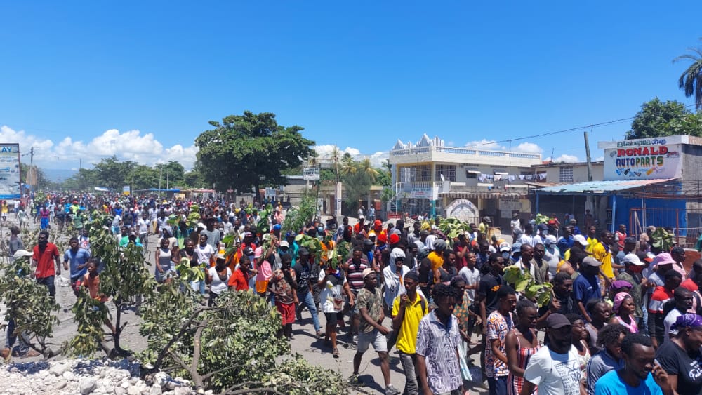 Nouvelle journée de manifestation aux Cayes