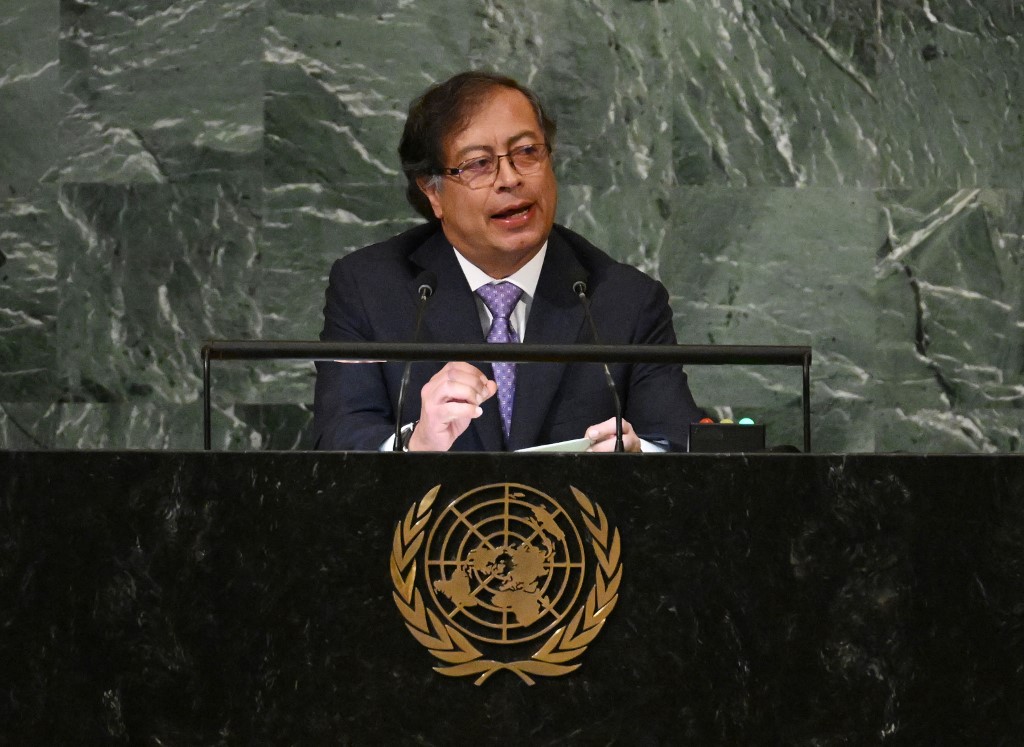 Des armes et des munitions de la Colombie alimenteraient les gangs en Haïti, selon le président Gustavo Petro