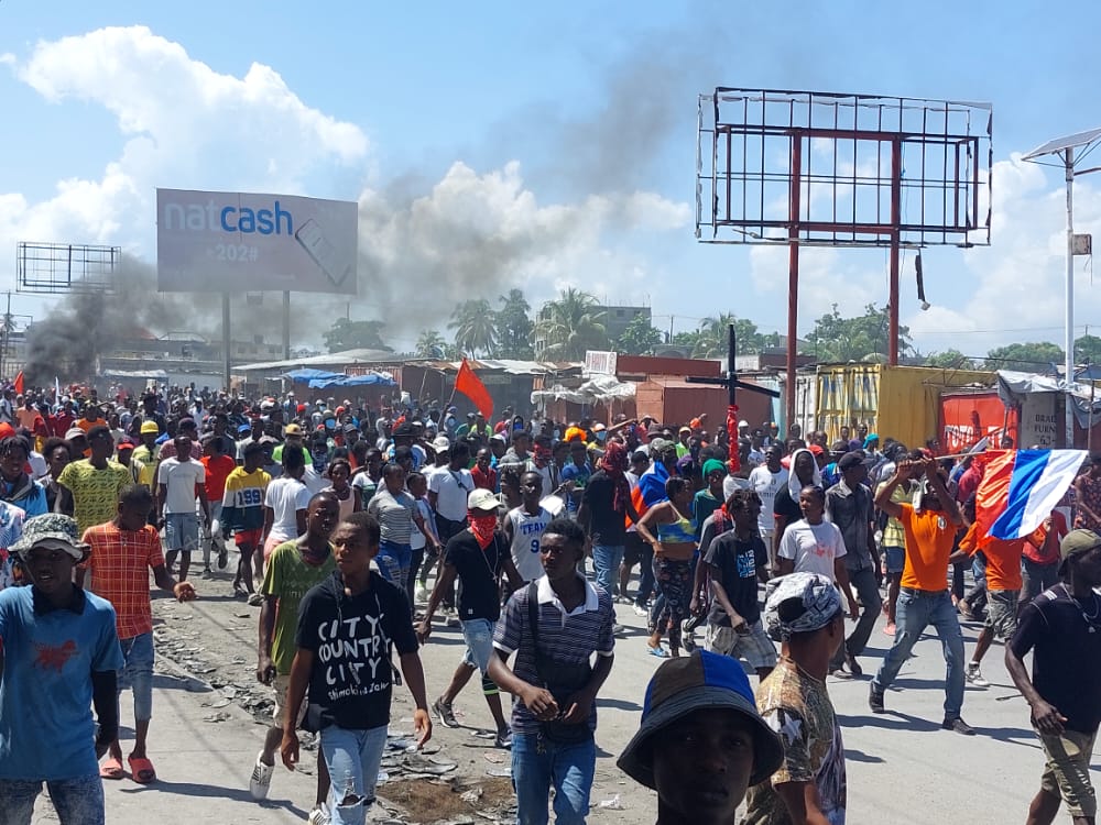 Trois blessés par balle au cours d'une manifestation aux Cayes, ce 17 octobre