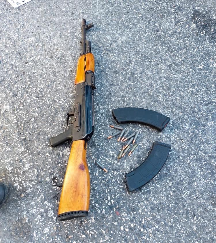 Une attaque armée d'un gang fait 12 morts à Cabaret