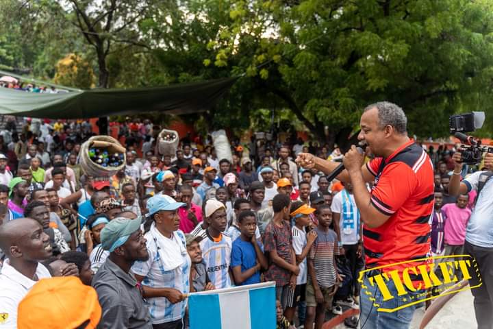 Les matchs du mondial sur la Place Boyer, la tradition initiée par Kako continue