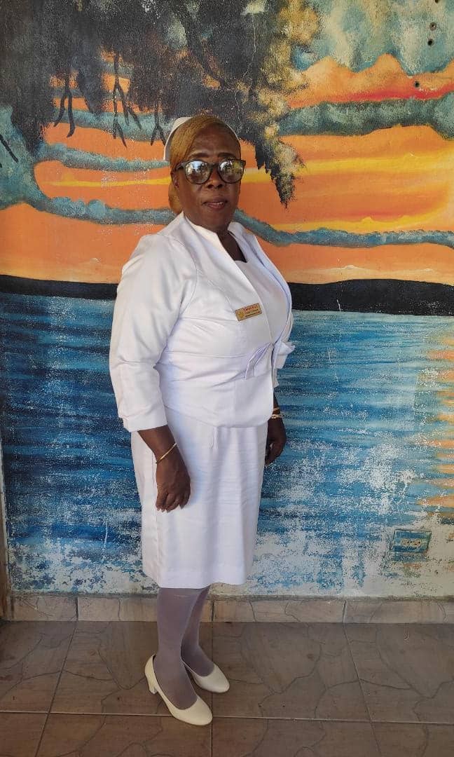 Tritonne Dolcé, juriste et diplômée en sciences infirmières à 61 ans