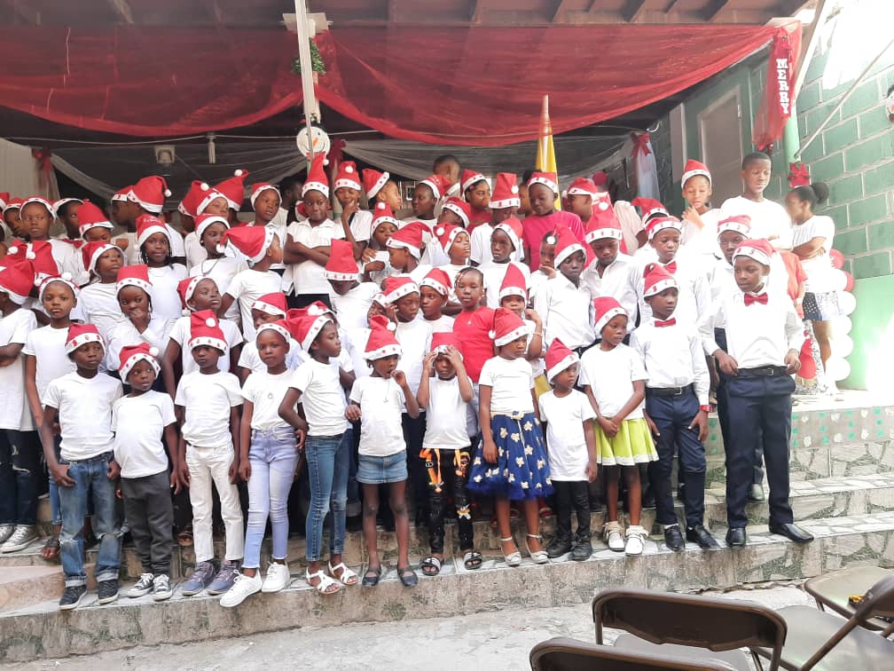 Le Foyer de l’Espérance rallume le sourire des dizaines d’enfants pour la Noël